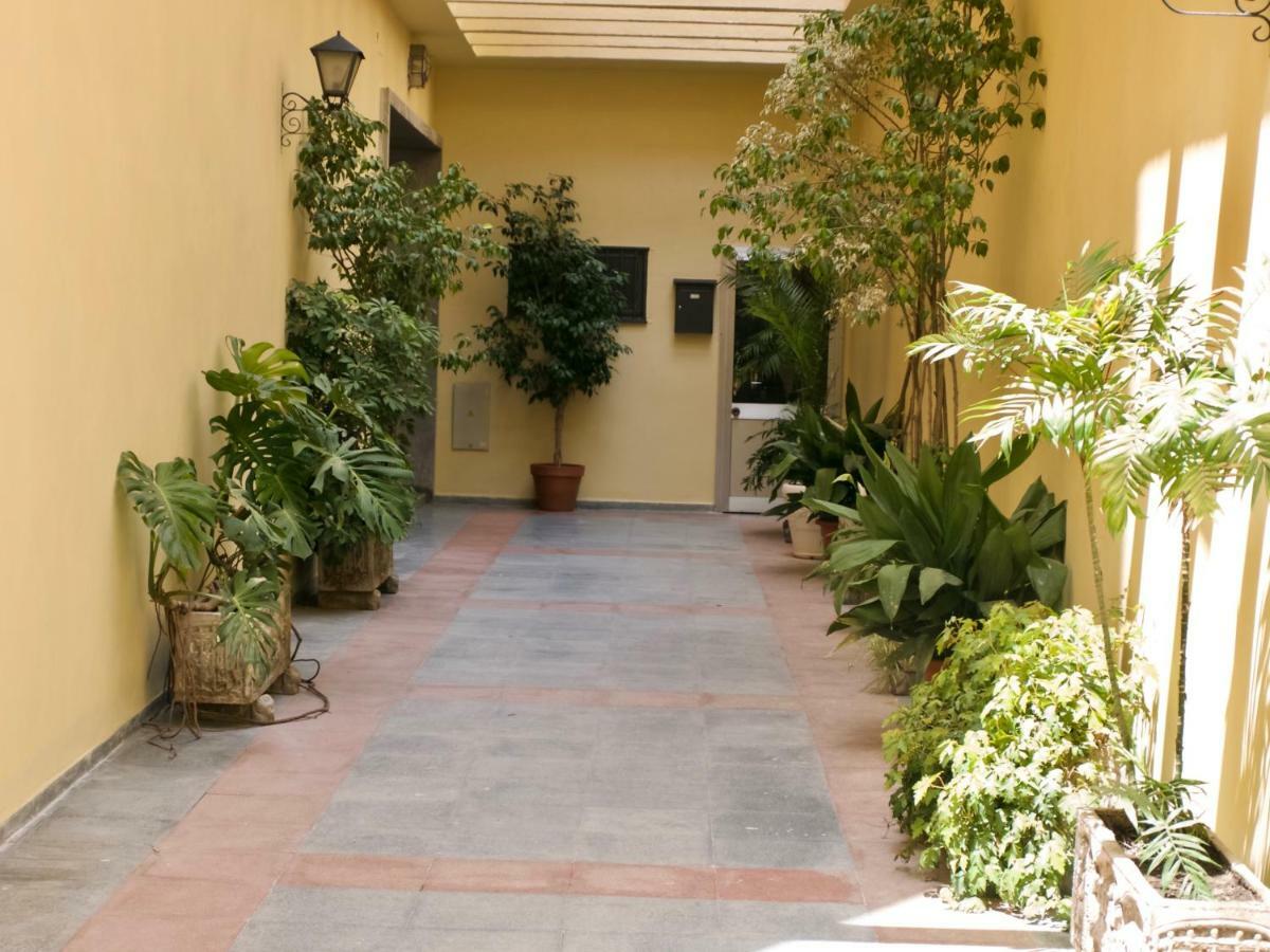 El Rio Lägenhet Sevilla Exteriör bild