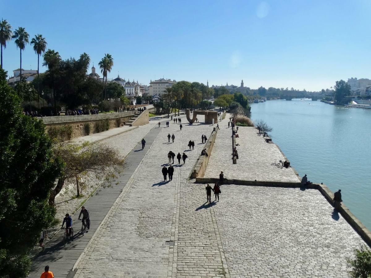 El Rio Lägenhet Sevilla Exteriör bild