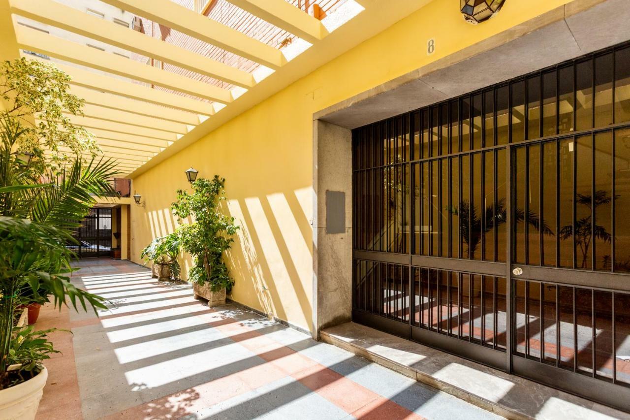 El Rio Lägenhet Sevilla Exteriör bild